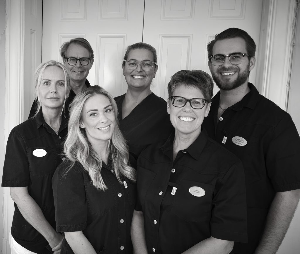 Ett team av sex personer som jobbar som tandl&auml;kare i Uppsala.
